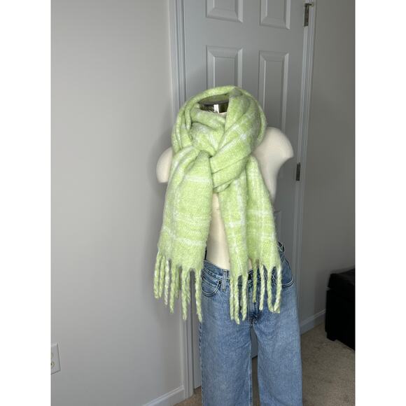 ASOS lime green/white plaid thick scarf with fringe - Picture 1 of 3